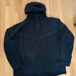 Nike tech fleece hoodie in black